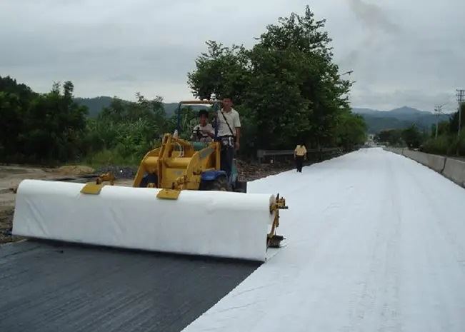 Razlika između geotekstila i netkanog materijala.